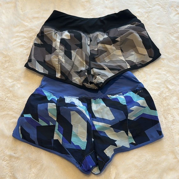 Set of two Nike women’s shorts size XS - Picture 2 of 3